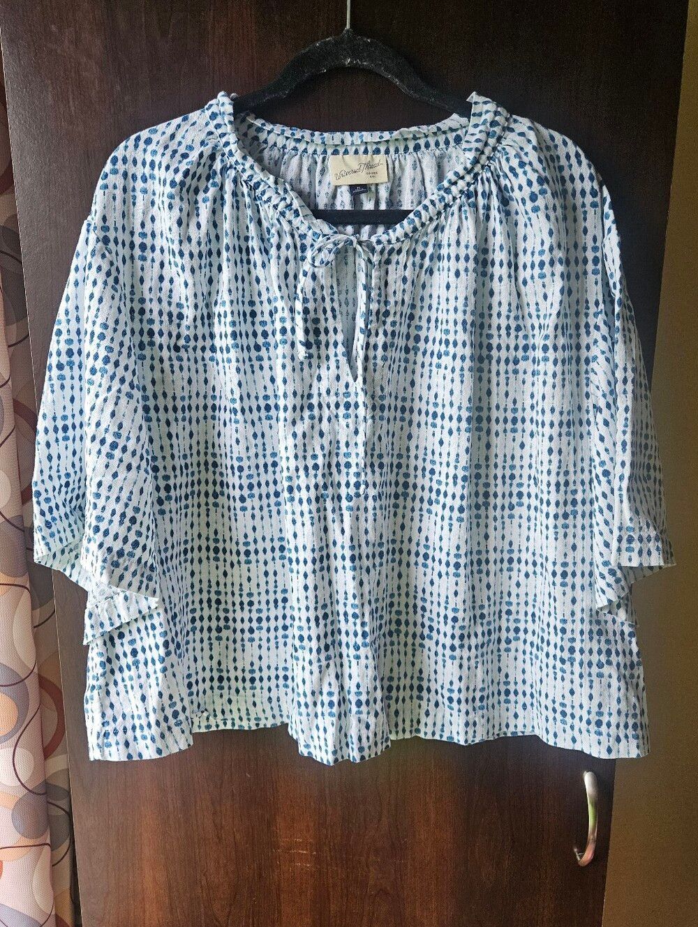 Universal Thread White Peasant Blouse with Blue Dot Print Size XL